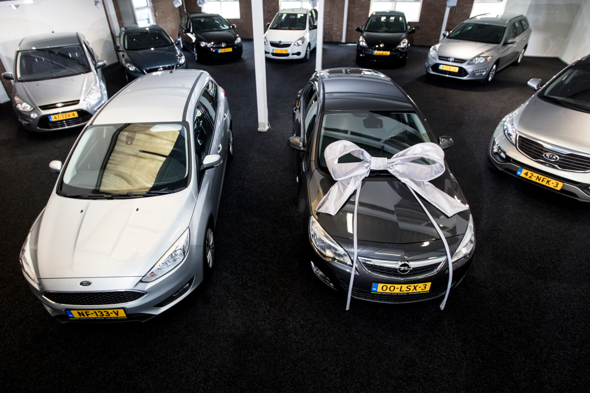 in-en-verkoop-auto-automotive-1999×1332